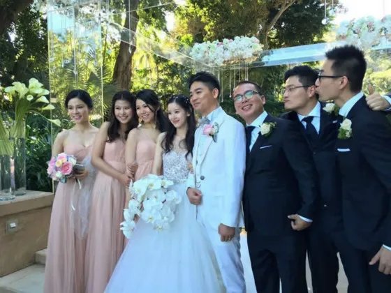 奶茶妹妹刘强东纽约街头约会拥抱 两人悉尼某大学拍结婚照