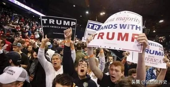 美国在特朗普的任期内经历了新冠和示威，特朗普会不会提前下台？