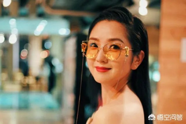 怎么评价何洁离婚事件？