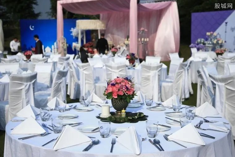 婚礼礼堂看像灵堂 举办一个婚礼需要多少钱