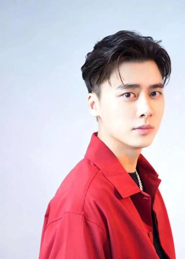 最近热播的《我在北京等你》电视剧，你觉得李易峰的演技如何？