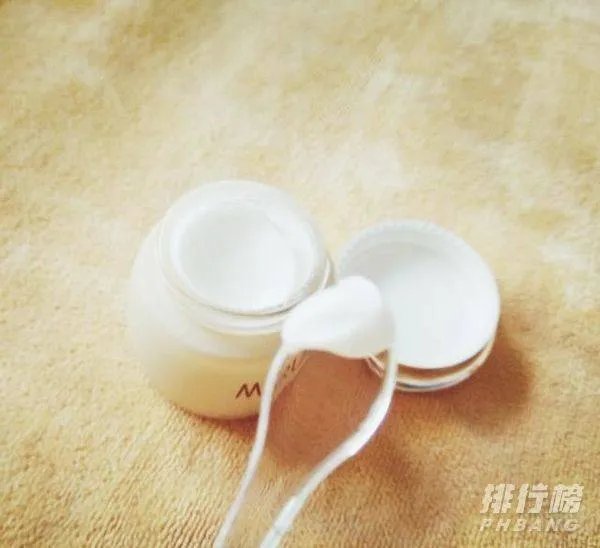 丸美眼霜哪款最好用_好用的丸美眼霜系列推荐