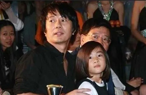 郑钧孙锋照片再度被扒出    与前妻孙锋离婚原因大揭秘