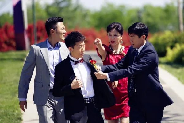 张一山结婚了吗 《食来孕转》张一山变90后辣爸结婚照曝光