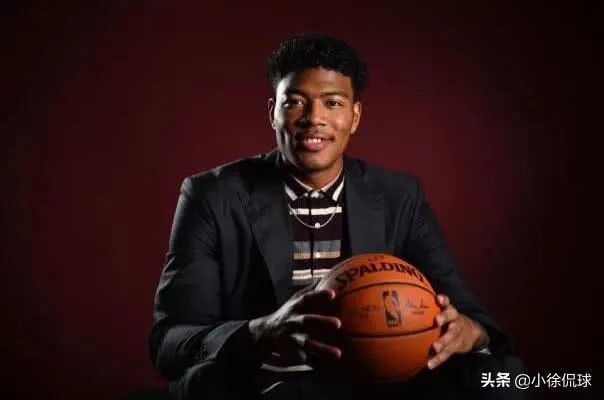 在今日奇才队的常规赛里面，八村塁拿到23分5篮板，总得分超周琦，孙悦，你怎么看？