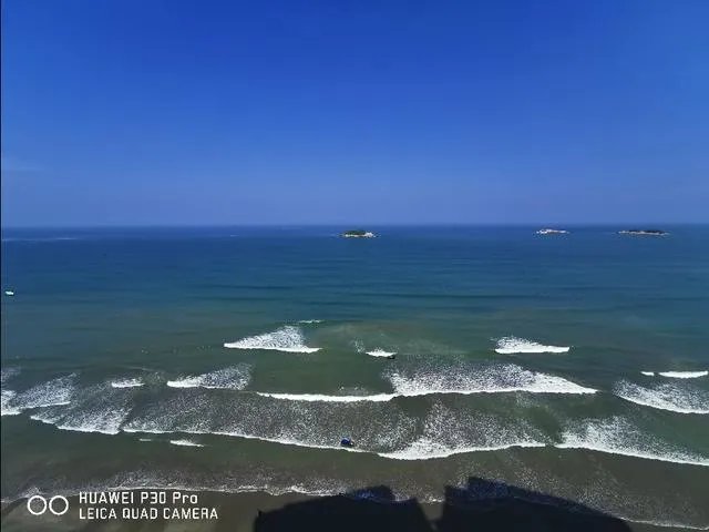 想去惠州看海,哪里海边比较好,附近的酒店性价比怎么样?