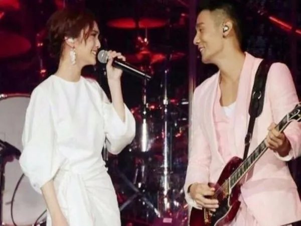 李荣浩杨丞琳是什么关系