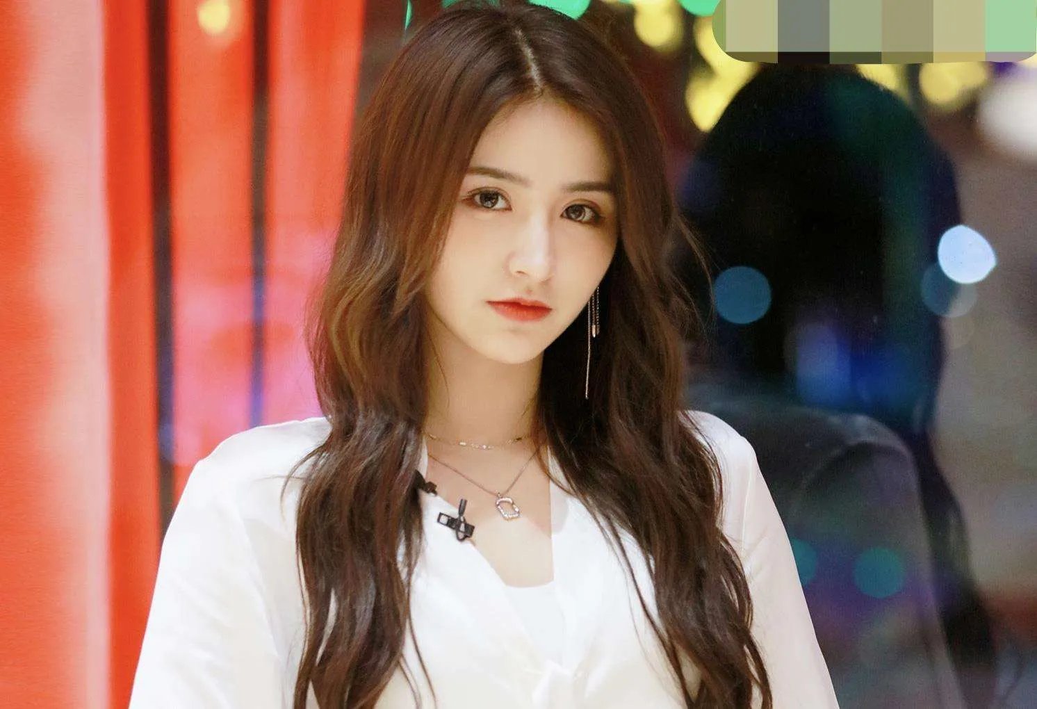 黄明昊专辑删除与金子涵合作曲，背后的主要原因是什么？