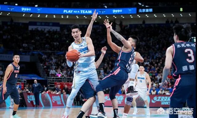 林书豪末节0分而输球,本赛季林书豪场均得分属于CBA什么水平?目前有多少次得分30+?