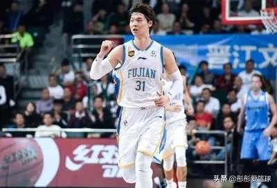 韩德君和王哲林，谁才是目前CBA第一中锋？