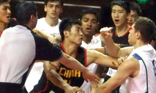 打架最厉害的中国男篮球员都有谁？