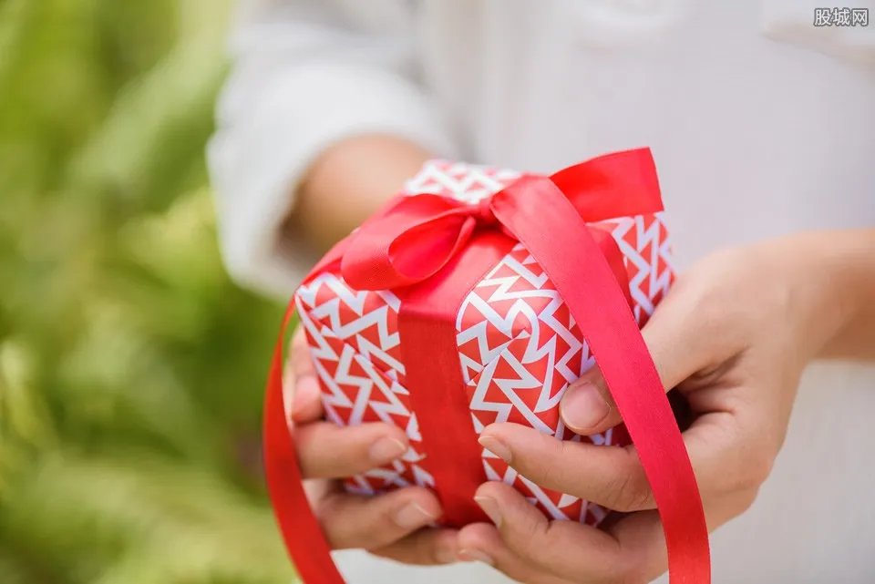 2018年父亲节是几月几日 父亲节送什么礼物好