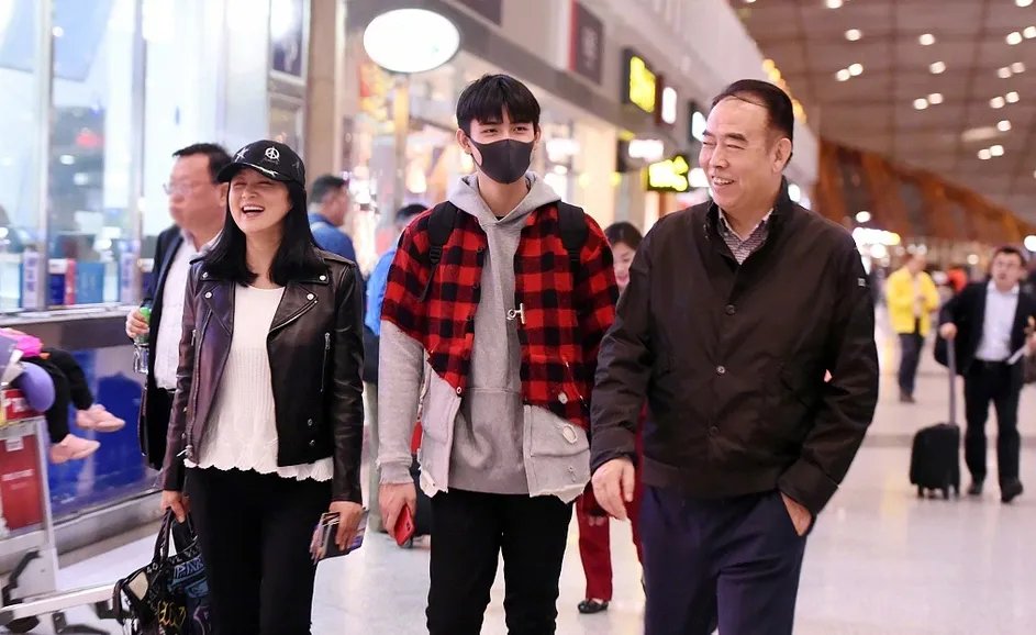 陈凯歌的老婆是叫什么名字