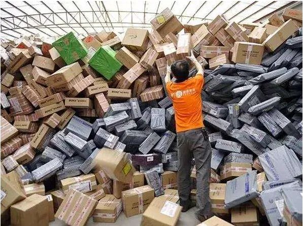 去邮局邮寄东西和直接叫ems有区别么？