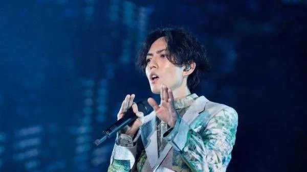 台湾《超级星光大道》历届的冠军都是谁呀？