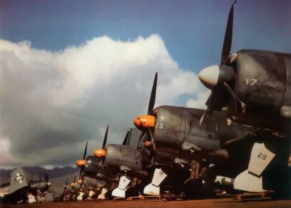 二战轰炸机要几个人驾驶，分别做什么