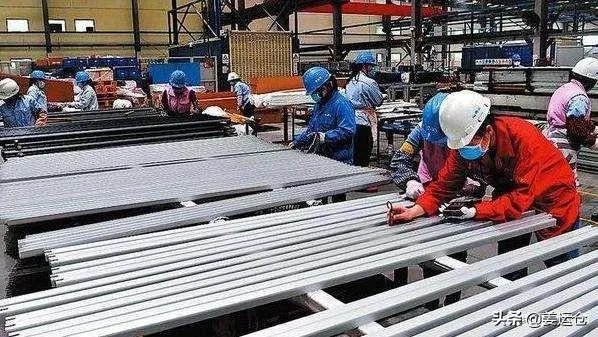 为什么特朗普希望美国复工？是不是担心美国陷入经济危机？