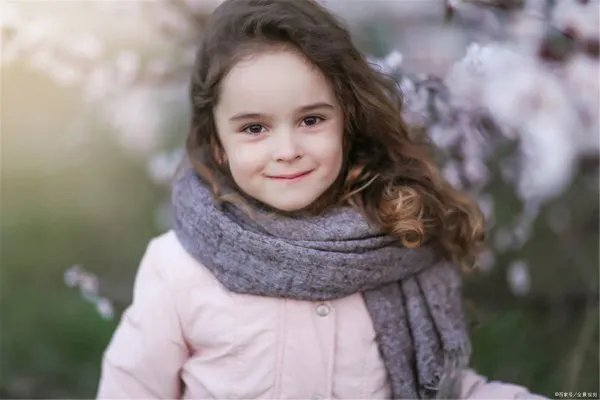 王祖蓝女儿近照曝光，完美遗传妈妈的颜值 ，是一个怎么样的小孩子呢？