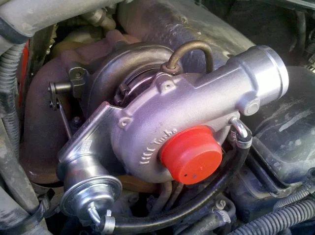 涡轮发动机比自然吸气发动机保养贵吗？