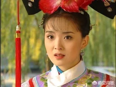 《还珠格格》的尔泰喜欢小燕子吗？