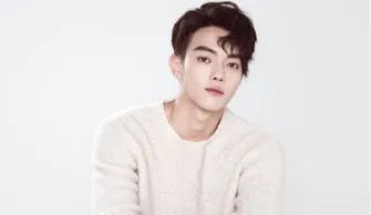 许凯发文怒斥跟拍者，私生的存在到底有多可怕？