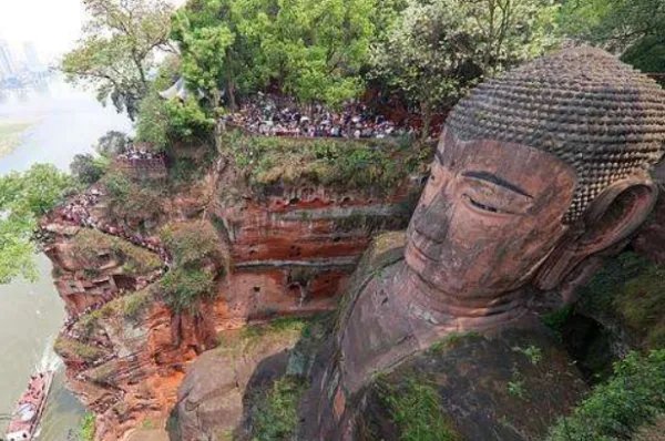 乐山大佛被洪水淹没脚趾，关注度为何这么高？