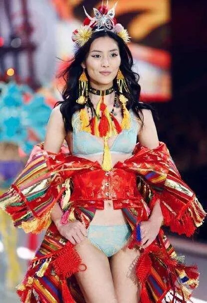 #维密大秀#今天在上海开幕的维密大秀你最期待谁？