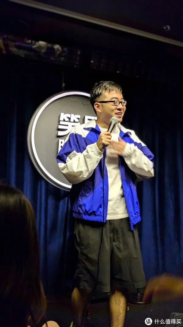 一个经常看脱口秀的老观众，分享一下在上海各个脱口秀剧场的观看心得