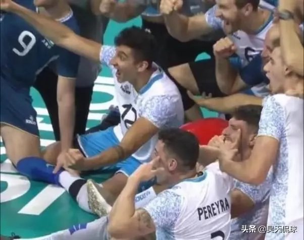 韩国受辱上诉了，中国男排2:3输球又受辱，这次还沉默吗？您如何看待这件事？