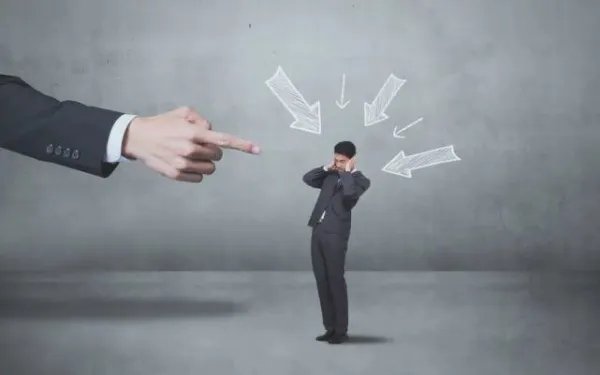 上班时间被老板骂,你会反驳领导吗？