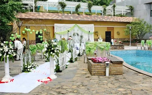 成都户外婚礼场地有哪些 举办户外婚礼要多少钱