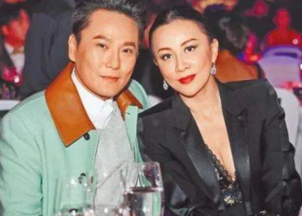 歌词里面有一个人的流行歌曲