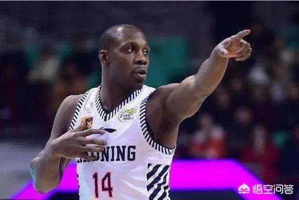 CBA半决赛目前表现最好的外援是哈德森还是劳森？