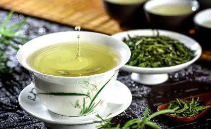 杀青是制茶工艺中很重要的一步，杀青的作用是什么？