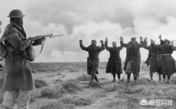 意大利在二战中,干过哪些拖队友后腿的事?