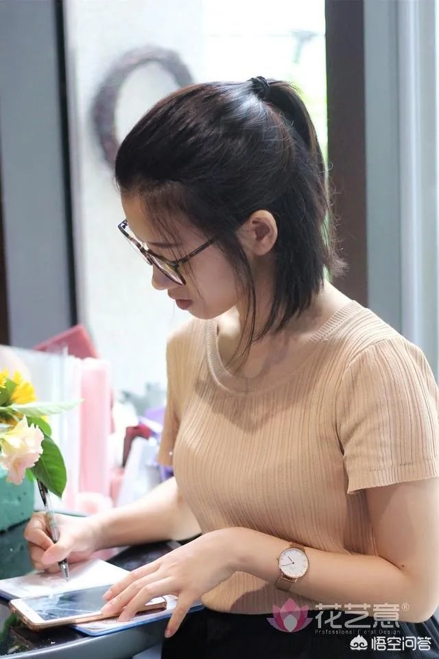 一直想学花艺，该如何开始？