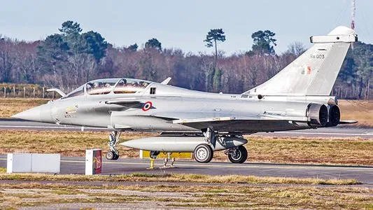 印度购买的阵风战斗机为什么价格这么贵？因为印度三心二意吗？