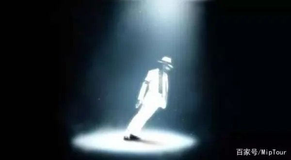 迈克杰克逊那个45度倾斜怎么做到的