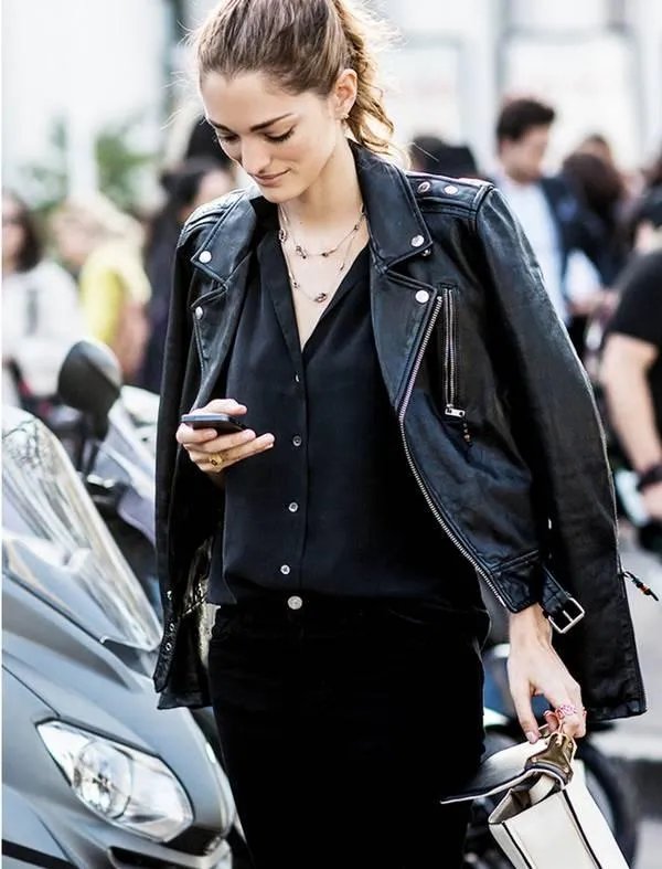 皮衣长款如何搭配？