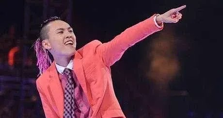 请问《完美关系》中董小鹏的扮演者是谁？