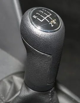 上海大众polo两厢倒档在那里