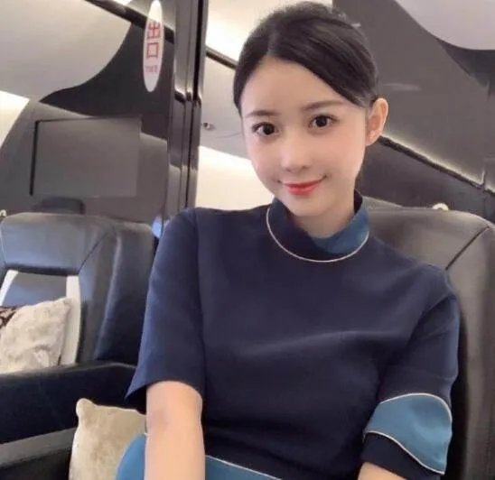 潘玮柏晒妻子照片官宣结婚，他妻子是什么身份？