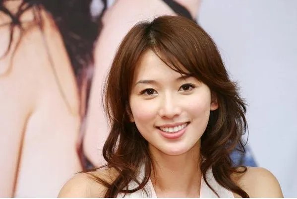 小S吐槽林志玲，她为什么要吐槽林志玲，其中背后的原因是什么？