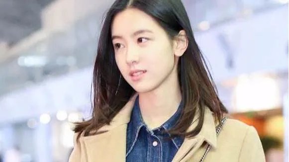 《巴拉拉小魔仙》是我们童年的记忆，里面的演员现在都怎么样了？