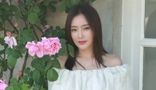 网友夸赞秦岚三观正确,她都有怎样的感情史?