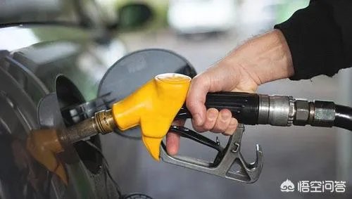 如果国际油价涨到每桶140美元，那国内油价会受到哪些影响，将会是多少钱每桶？