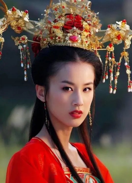 黄圣依在演艺圈的发展前景怎么样？