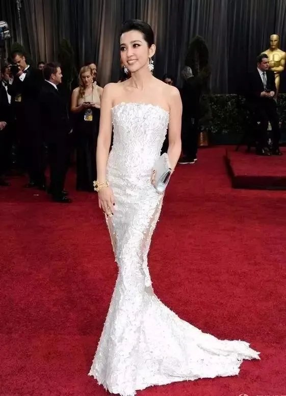 李冰冰恋情曝光，小男友究竟是何许人也？