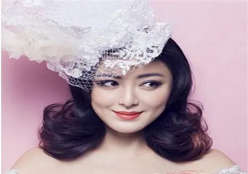 结婚头发造型图片 新娘结婚当天适合什么发型