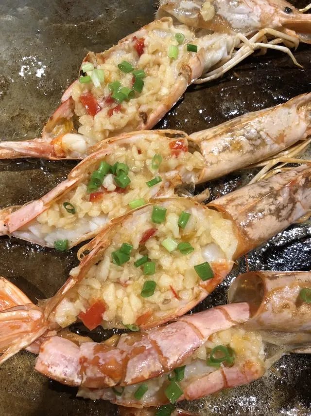 网红饭店取号近2万桌，食客称排队3天没吃上，你觉得值吗？